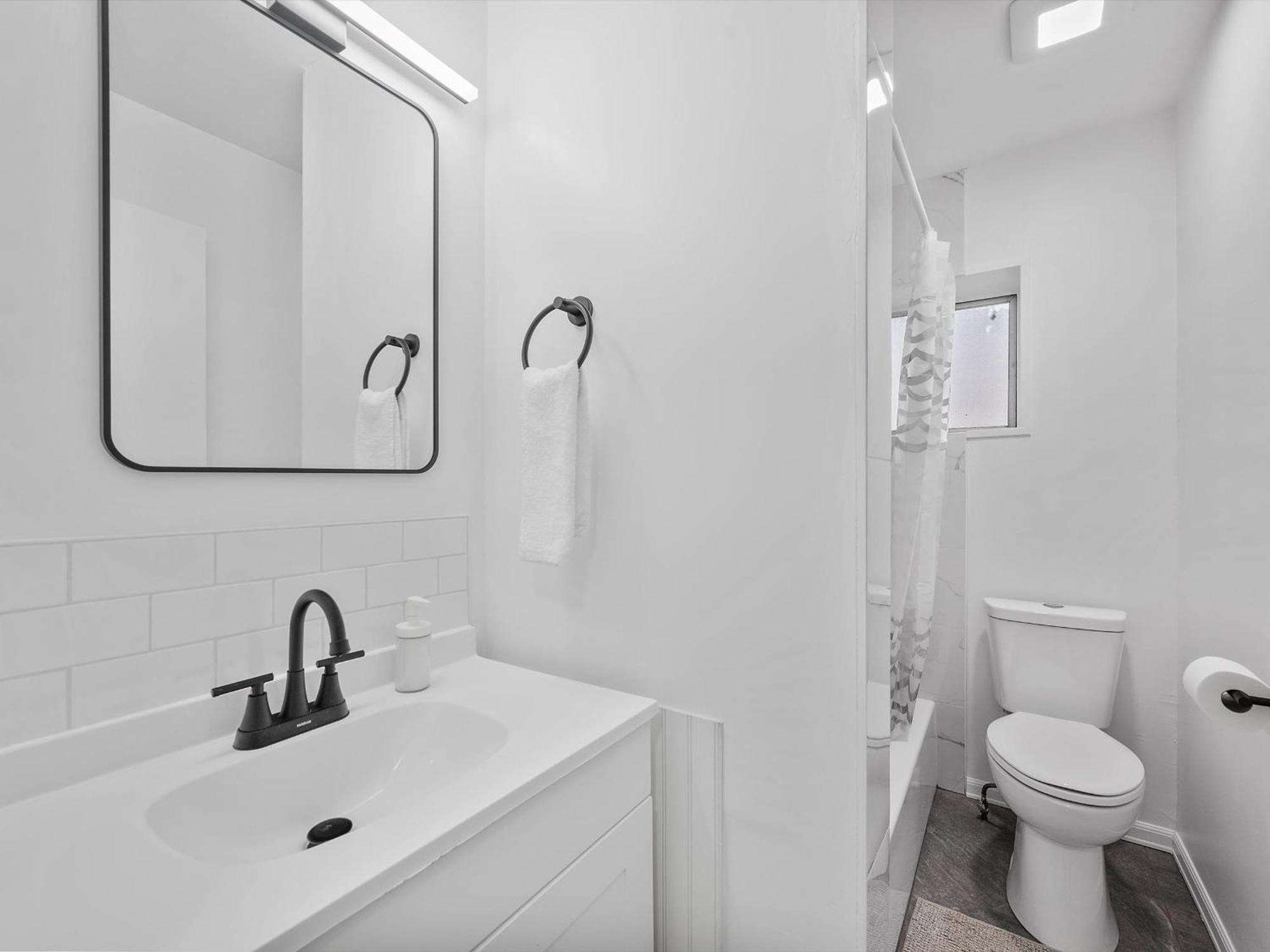 Bloomfield, Shadyside !c Modern And Cozy Private Bedroom With Shared Bathroom *